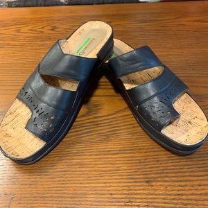 BareTraps Careena sandal 10 NWOT